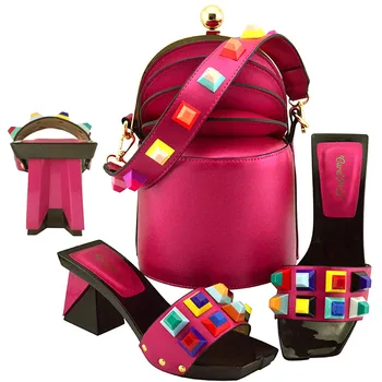 Talijanski ženske cipele i torbe u ton automobil, ukrašen šarenim ukrasima Cipele i torba Italija Kit Torba i cipele ženske